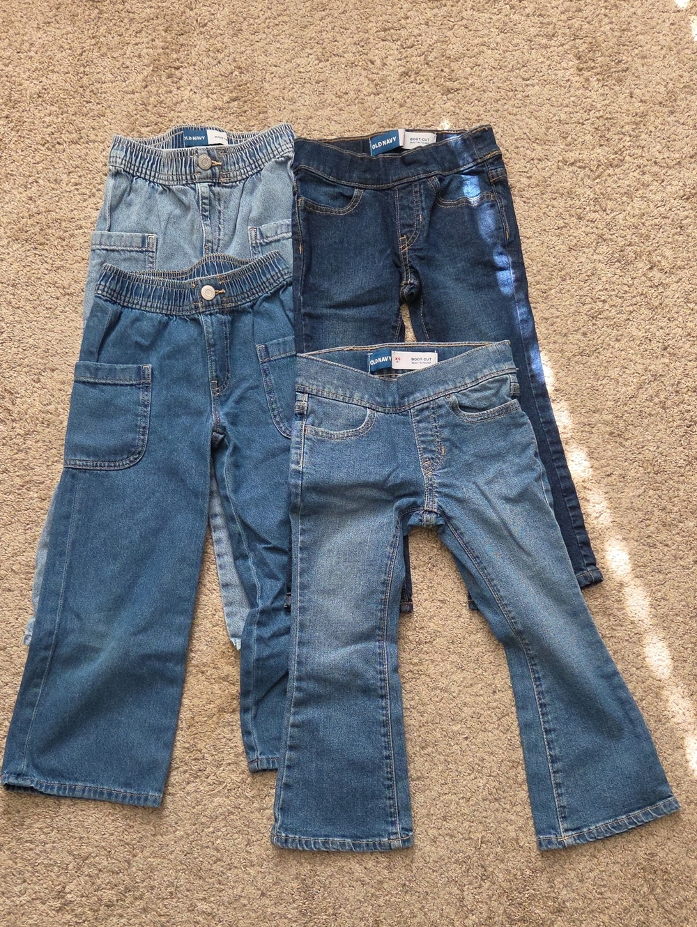 4 Pairs Of Old Navy Girls Jeans Boot Cut And Wide Leg. Pull On Style